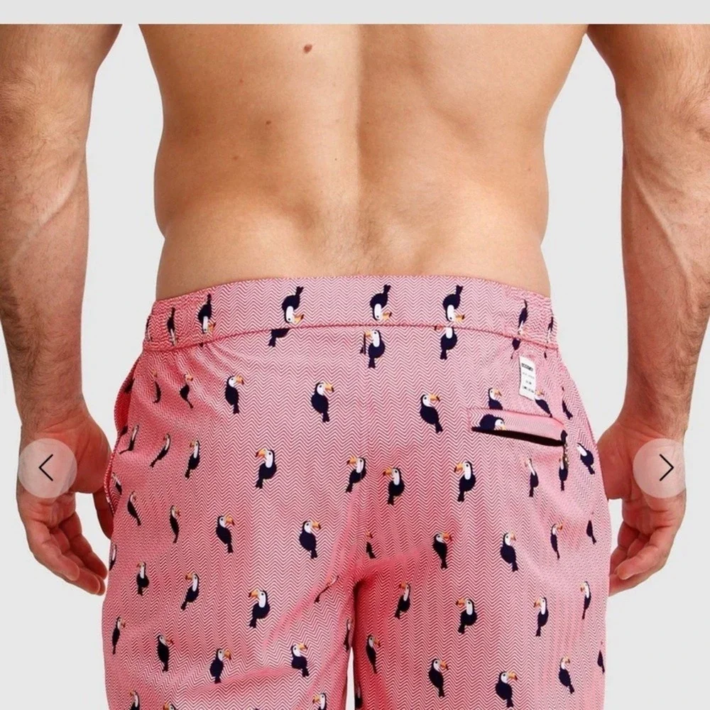 Bozeman Toucan Chevron Swim Trunks Mens Size L Red White Tropical Beach Shorts